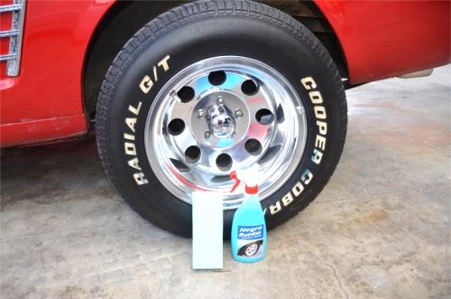 Abrillantador de neumáticos gomas y plasticos con nanotecnología — Totcar